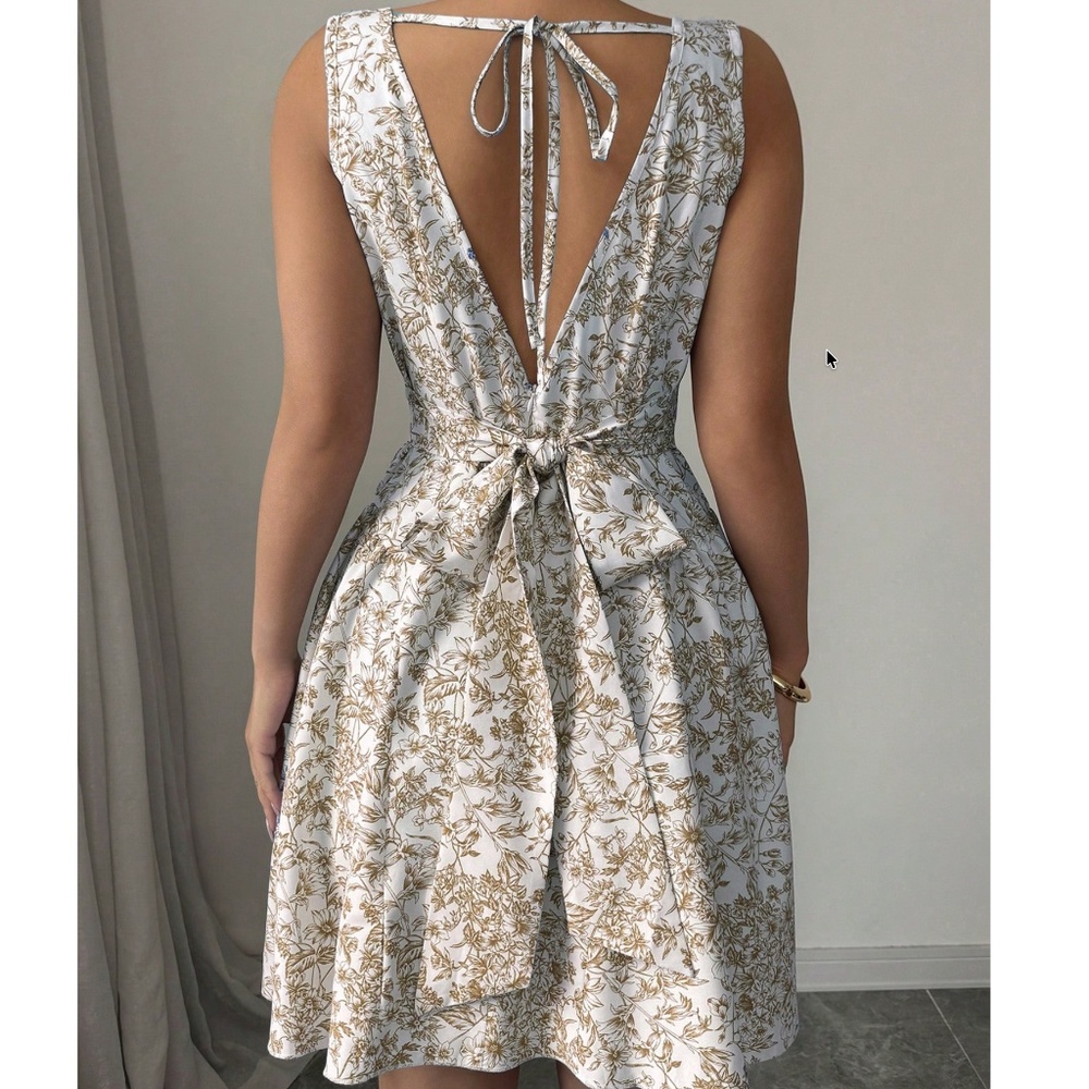 Boho Floral Print Backless Back Tie Sleeveless Flared Hem Dress - Picture 2 of 8